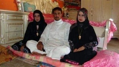 يحكى أن رجلا تزوج من امرأتين، وهذا ما حدث!!
